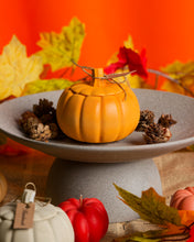 Φόρτωση εικόνας στο εργαλείο προβολής Συλλογής, Handmade Concrete Candle